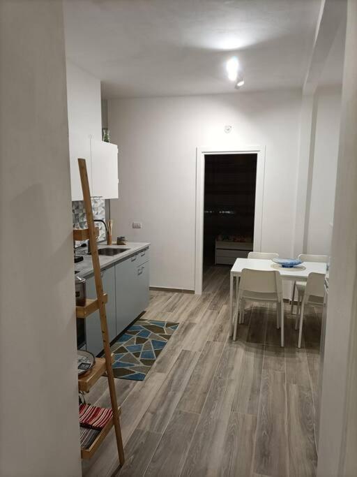 Appartamento Violet - Parma Buitenkant foto