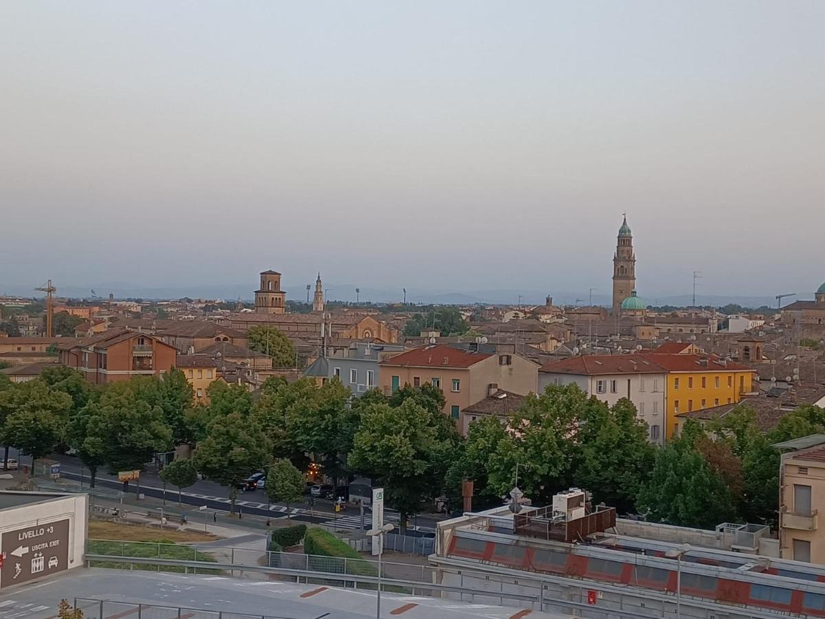 Appartamento Violet - Parma Buitenkant foto